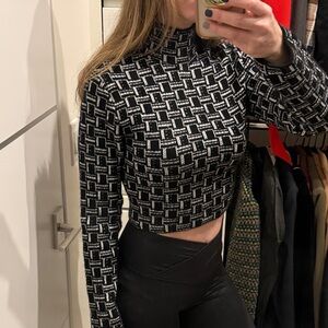 Zara Black and White Geometric knit Crop sweater M